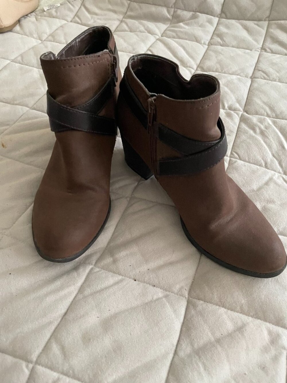 Indigo Rd. "Saydie" Belted Vegan Leather Ankle Booties - Size 8.5 M